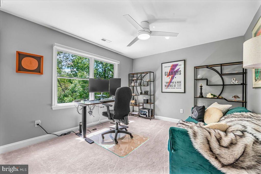 Image 46 of property listing at 4 DEER TRAIL CT, Gaithersburg, MD 20878