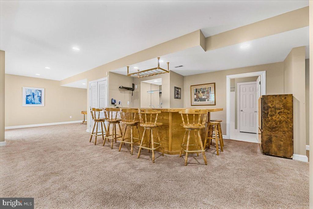 Image 52 of property listing at 4 DEER TRAIL CT, Gaithersburg, MD 20878
