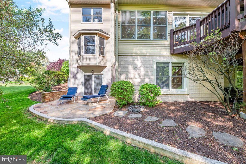 Image 57 of property listing at 4 DEER TRAIL CT, Gaithersburg, MD 20878