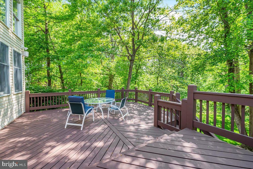 Image 58 of property listing at 4 DEER TRAIL CT, Gaithersburg, MD 20878