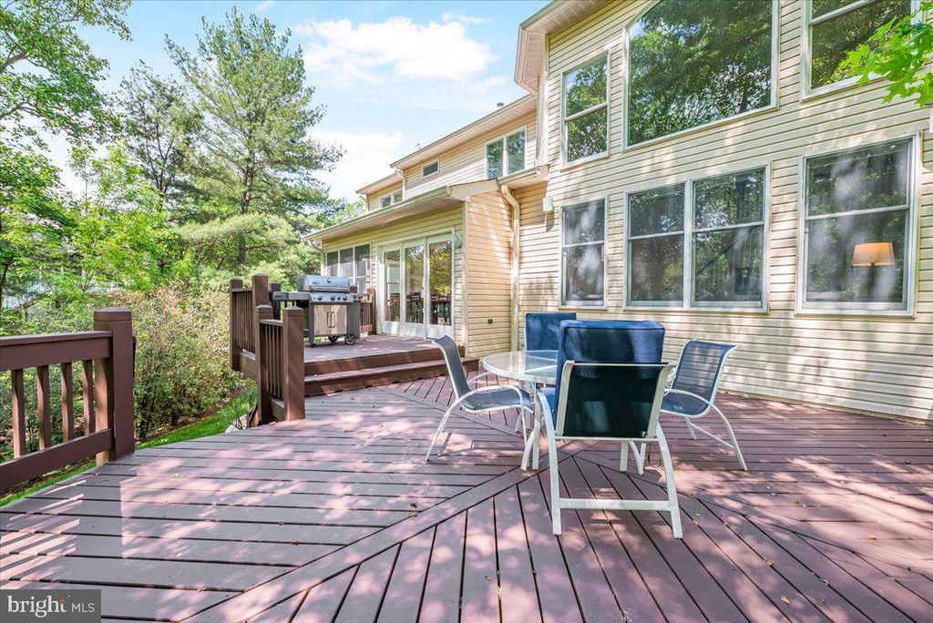 Image 59 of property listing at 4 DEER TRAIL CT, Gaithersburg, MD 20878