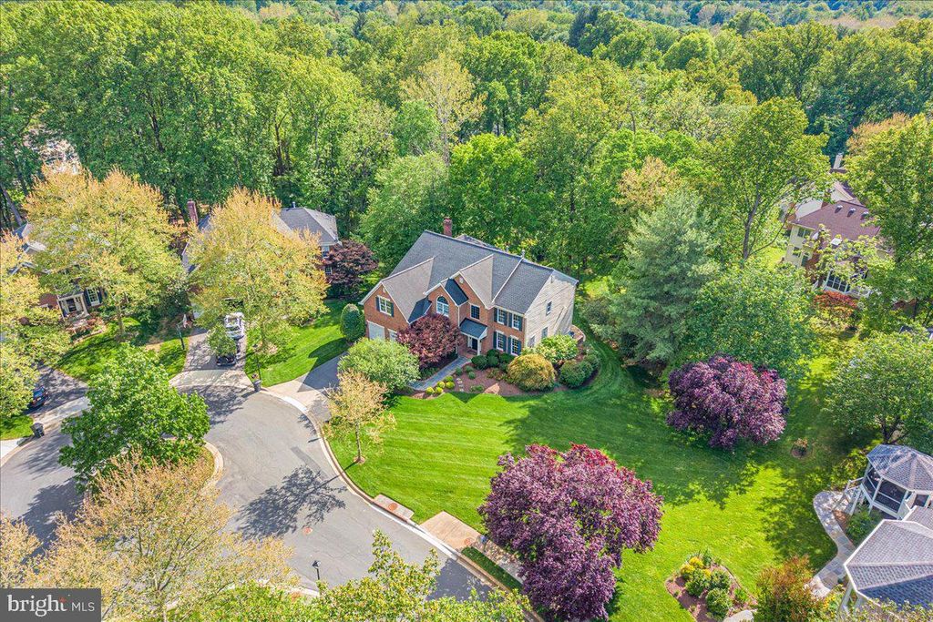 Image 66 of property listing at 4 DEER TRAIL CT, Gaithersburg, MD 20878