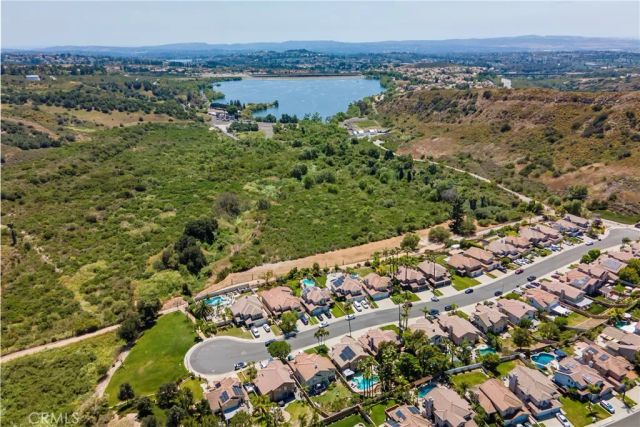 27 Chisholm Trail, Trabuco Canyon, CA 92679