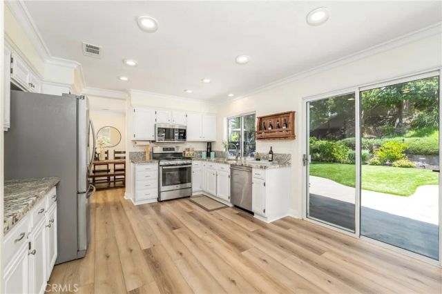 27 Chisholm Trail, Trabuco Canyon, CA 92679