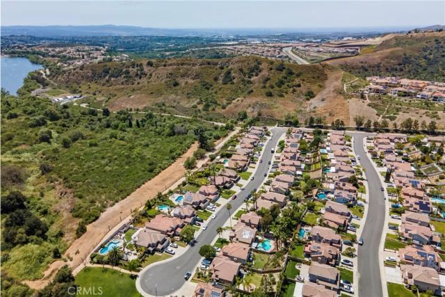 27 Chisholm Trail, Trabuco Canyon, CA 92679