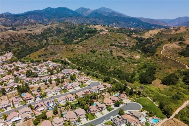 27 Chisholm Trail, Trabuco Canyon, CA 92679