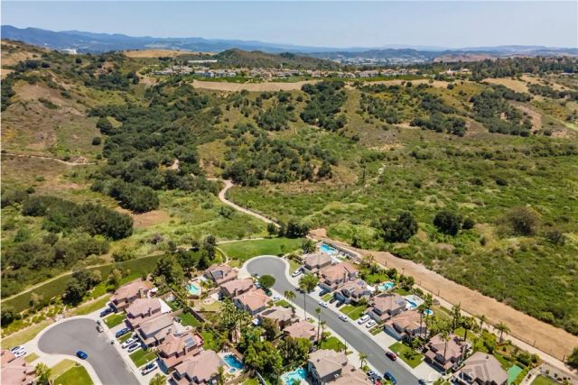 27 Chisholm Trail, Trabuco Canyon, CA 92679
