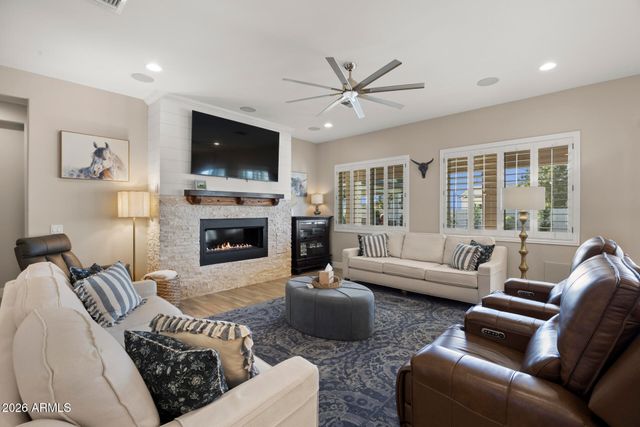 3020 S DIAMOND Drive, Chandler, AZ 85286