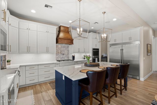 3020 S DIAMOND Drive, Chandler, AZ 85286