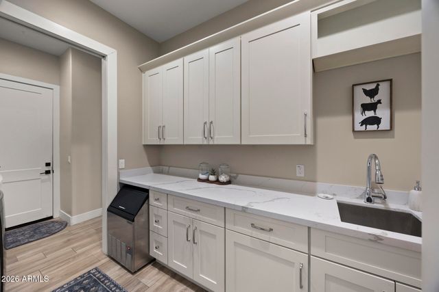 3020 S DIAMOND Drive, Chandler, AZ 85286