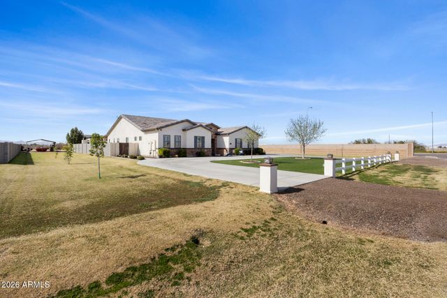 3020 S DIAMOND Drive, Chandler, AZ 85286