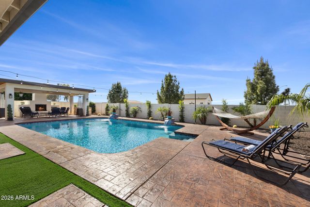 3020 S DIAMOND Drive, Chandler, AZ 85286