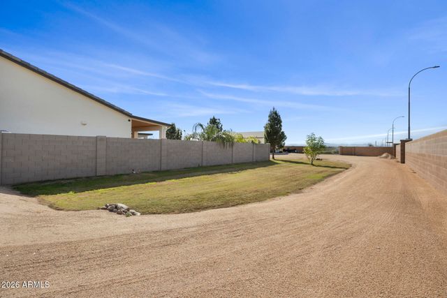 3020 S DIAMOND Drive, Chandler, AZ 85286