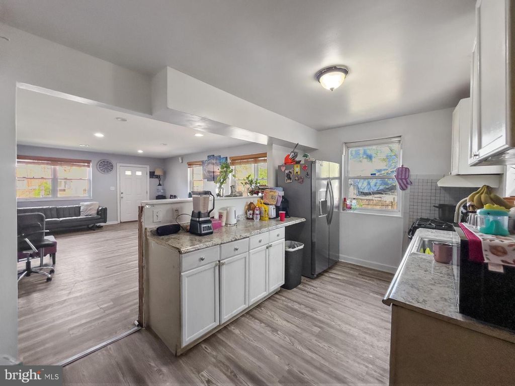 Image 22 of property listing at 6003 LONGFELLOW ST, Riverdale, MD 20737