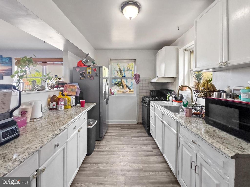 Image 23 of property listing at 6003 LONGFELLOW ST, Riverdale, MD 20737