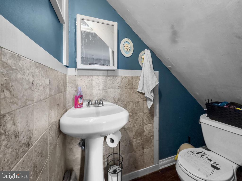 Image 3 of property listing at 6003 LONGFELLOW ST, Riverdale, MD 20737