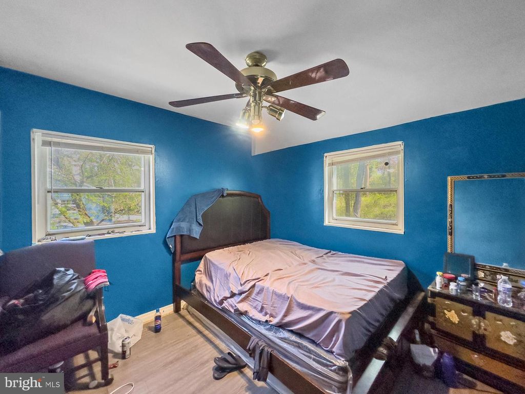 Image 9 of property listing at 6003 LONGFELLOW ST, Riverdale, MD 20737