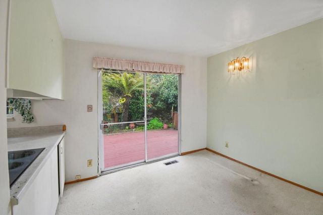 6077 Skyline Boulevard, Oakland, CA 94611
