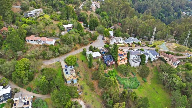 6077 Skyline Boulevard, Oakland, CA 94611