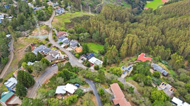 6077 Skyline Boulevard, Oakland, CA 94611