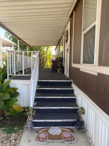 900 E Rankin Road 134, Tulare, CA 93274