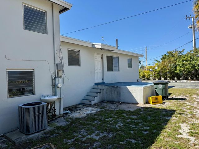 401 NE 15th Terrace, Boca Raton, FL 33432