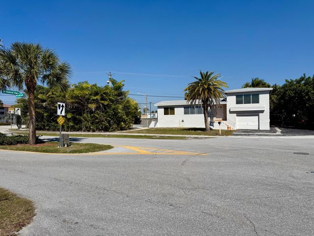 401 NE 15th Terrace, Boca Raton, FL 33432