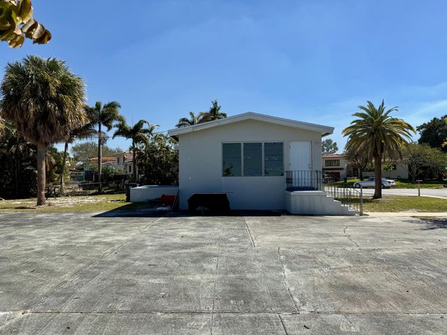 401 NE 15th Terrace, Boca Raton, FL 33432