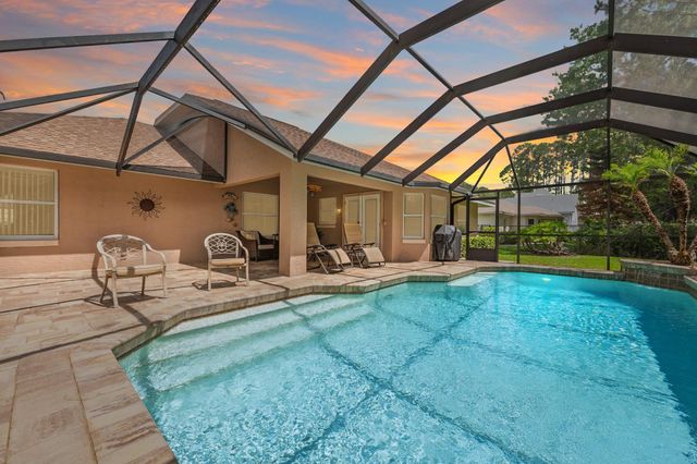 24 Egan Drive, Palm Coast, FL 32164
