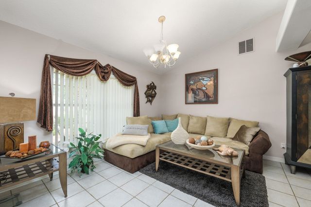 24 Egan Drive, Palm Coast, FL 32164