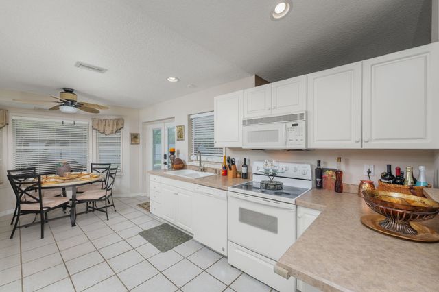 24 Egan Drive, Palm Coast, FL 32164