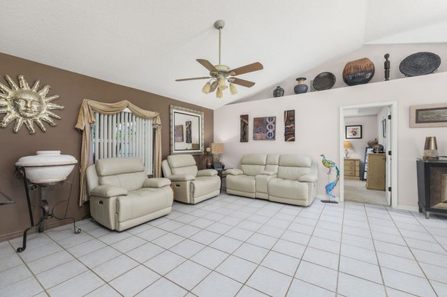 24 Egan Drive, Palm Coast, FL 32164