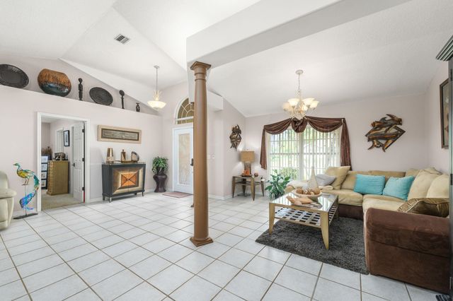 24 Egan Drive, Palm Coast, FL 32164