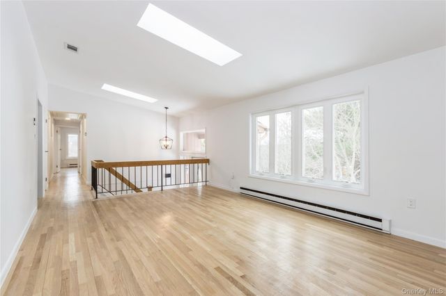 20 Lake Road, Mahopac, NY 10541