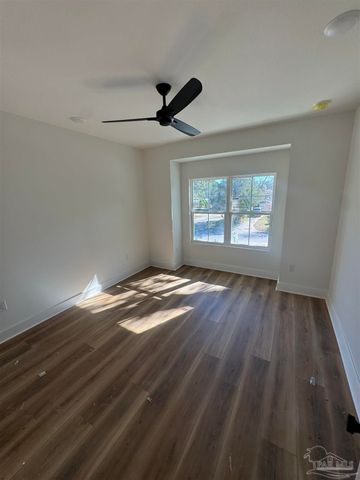 1210 E Jordan St, Pensacola, FL 32503