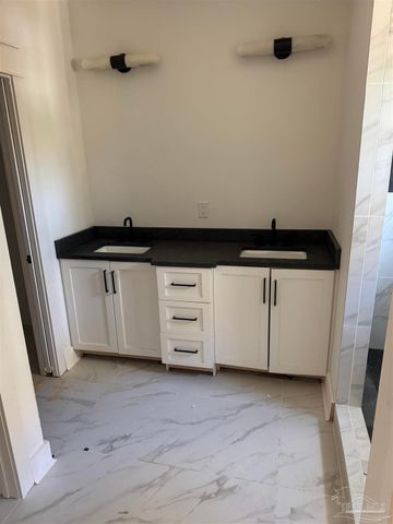 1210 E Jordan St, Pensacola, FL 32503