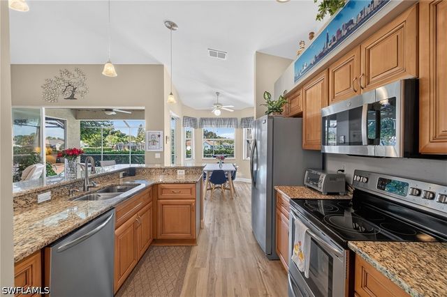 20940 Persimmon PL, Estero, FL 33928