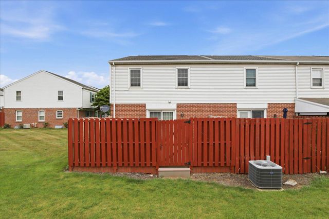 1922 CARLTON DR, Lebanon, PA 17042