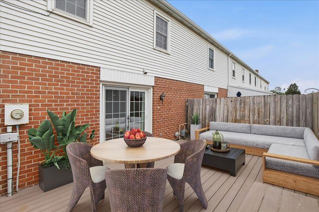 1922 CARLTON DR, Lebanon, PA 17042