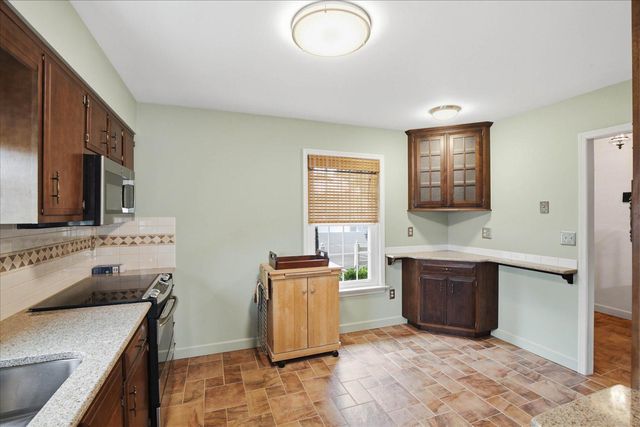 1922 CARLTON DR, Lebanon, PA 17042