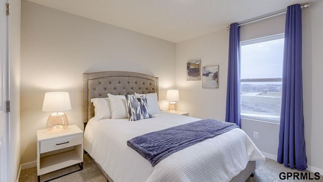 18821 Ogden Street, Elkhorn, NE 68022