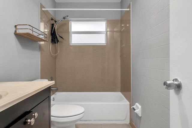 915 S N Street, Lake Worth Beach, FL 33460