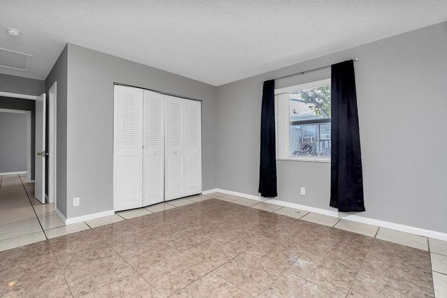 915 S N Street, Lake Worth Beach, FL 33460