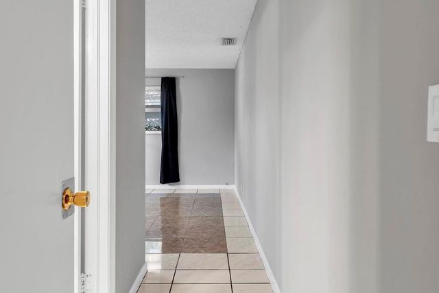 915 S N Street, Lake Worth Beach, FL 33460