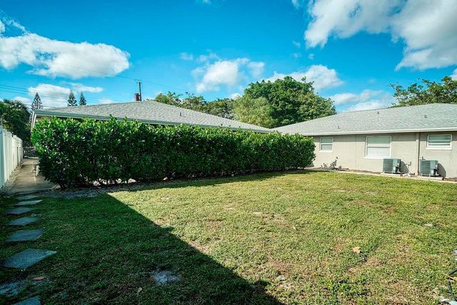 915 S N Street, Lake Worth Beach, FL 33460