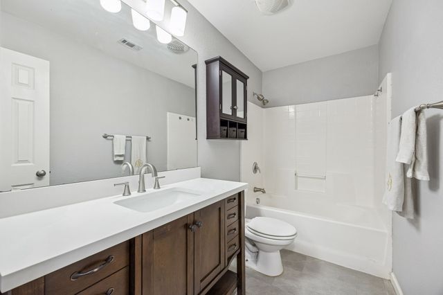 3156 Guadaloupe, Grand Prairie, TX 75054