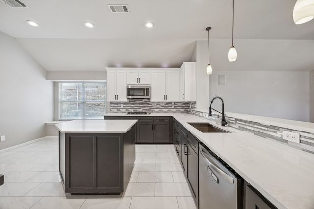 3156 Guadaloupe, Grand Prairie, TX 75054