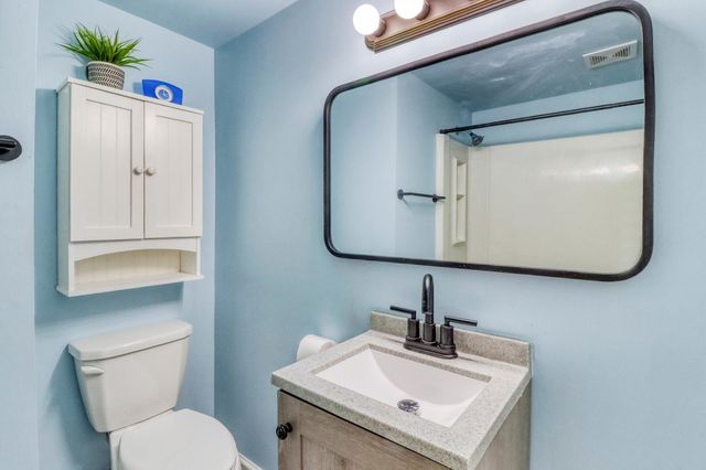 1104 W Lake Drive 5, Detroit Lakes, MN 56501