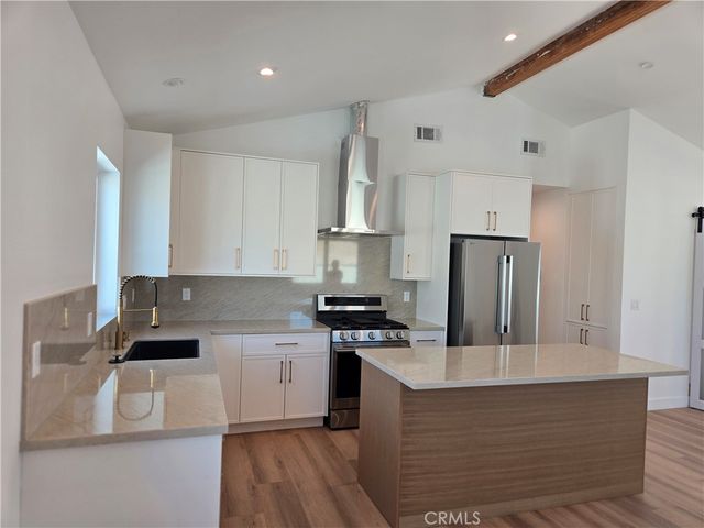 906 Estelle Avenue, Glendale, CA 91202
