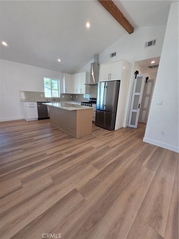 906 Estelle Avenue, Glendale, CA 91202